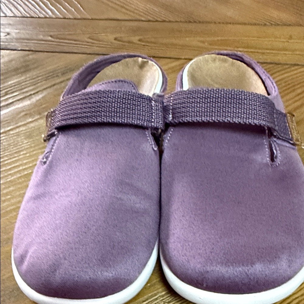 REVITALIGN Purple Women's Flats